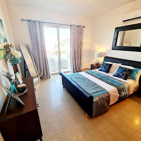 Stunning Apartment C106 With Balcony Looking Over Pool ペイヤ エクステリア 写真