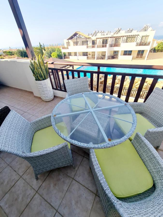 Stunning Apartment C106 With Balcony Looking Over Pool ペイヤ エクステリア 写真