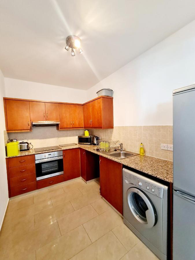 Stunning Apartment C106 With Balcony Looking Over Pool ペイヤ エクステリア 写真
