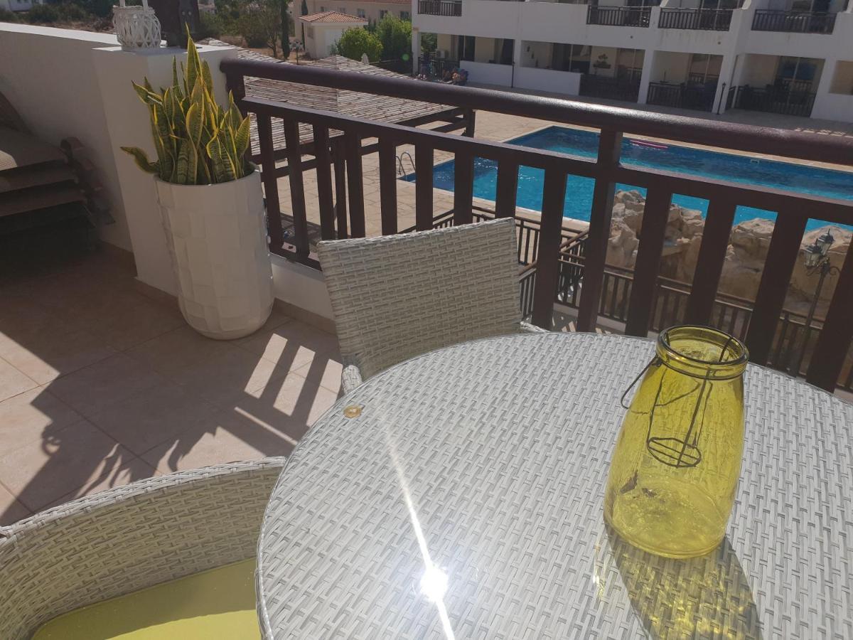Stunning Apartment C106 With Balcony Looking Over Pool ペイヤ エクステリア 写真